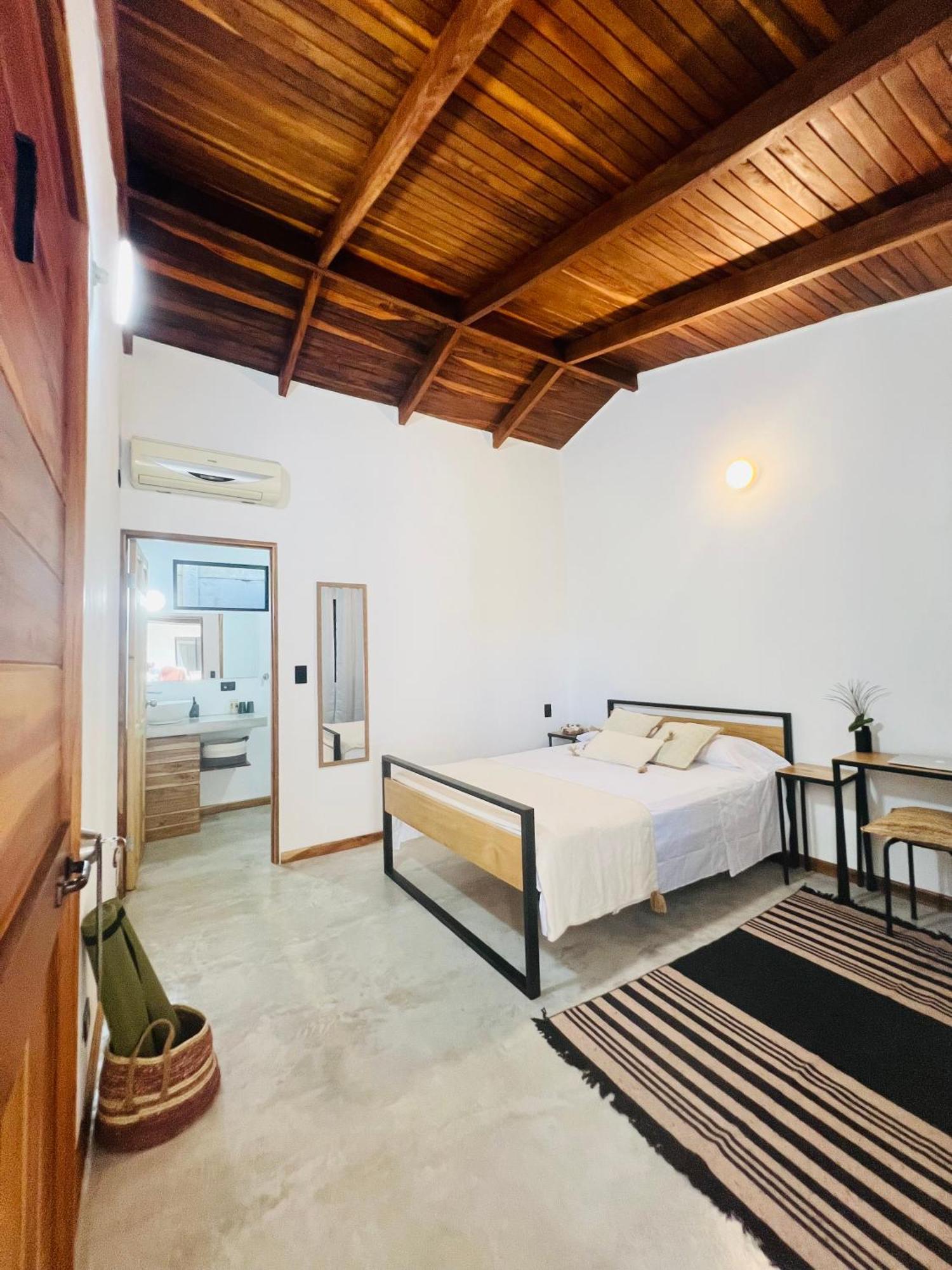 Calipso Ocean Lodge- Avellana Beach Hotel Плая Авеляна Екстериор снимка